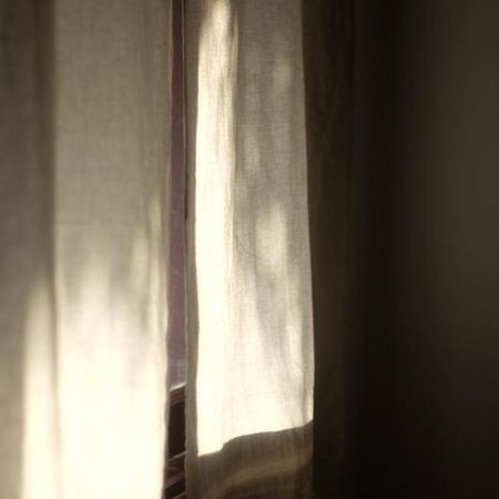 La Sen_Thu An_Phong Don Co Cua So Nhin Ra Ban Cong Διαμέρισμα Thon An Hoa Εξωτερικό φωτογραφία